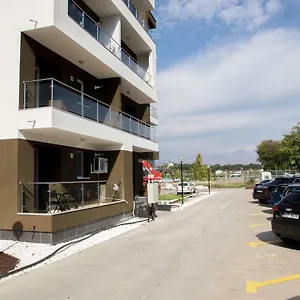 Apartment Airport - Across From Airport, Otopeni